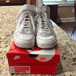 Nike Court Borough Mid 2